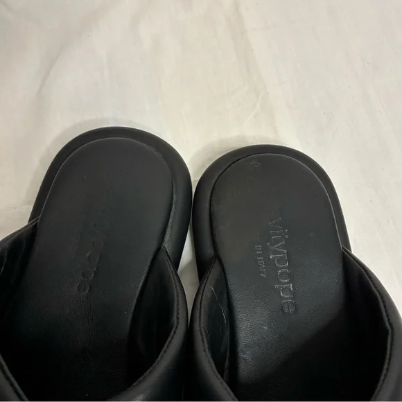 gravitypope Jackie Leather Cushioned Crisscross Sandal - Picture 9 of 12